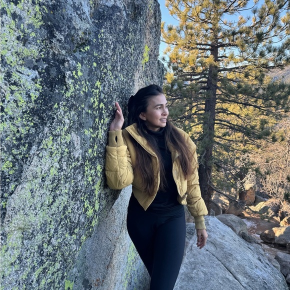 CLOSET CLEAROUT ✨FREE PEOPLE Boulder Babe Bomber Puffer Jacket Mustard
Size XS - Picture 9 of 11